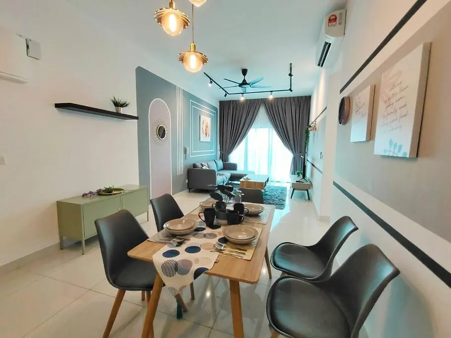 Elegant Homes 9Pax 5Bed Sunway Pyramid-Lagoon 2 Car Park Petaling Jaya