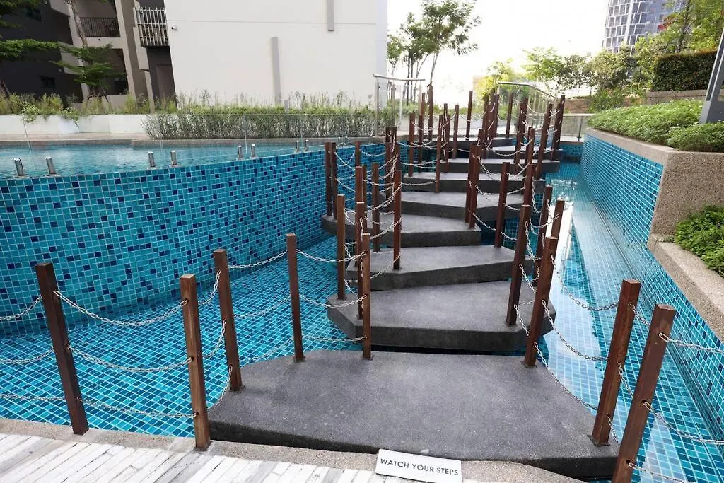 Elegant Homes 9Pax 5Bed Sunway Pyramid-Lagoon 2 Car Park Petaling Jaya