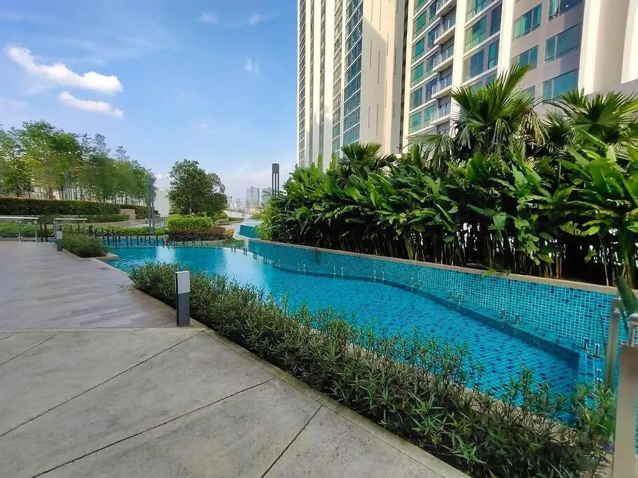 Elegant Homes 9Pax 5Bed Sunway Pyramid-Lagoon 2 Car Park Petaling Jaya
